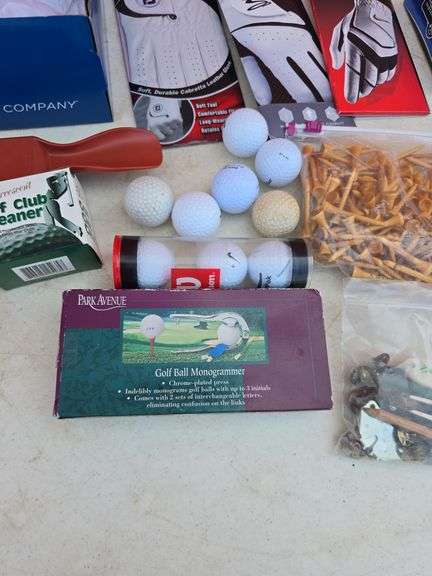 LOT OF GOLFING ITEMS