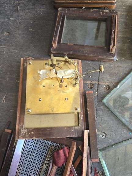 ANTIQUE CLOCK NEEDS ASSEMBLED