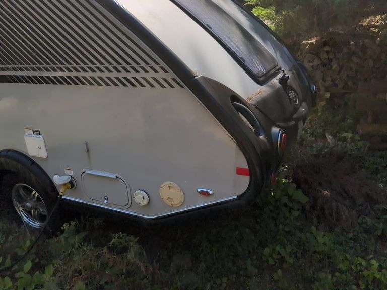 2018 NuCamp Tab 400 pull-behind camper