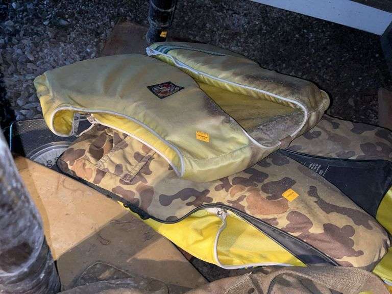 Life Jackets & Paddle