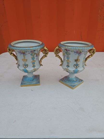 SET OF 2 VINTAGE HANDLED VASES