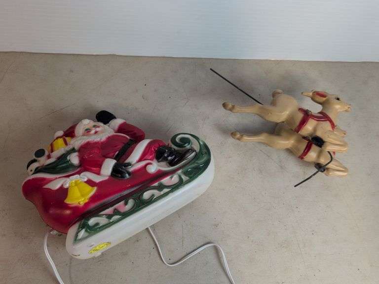 Santa sleigh and (2) reindeer blow mold - works