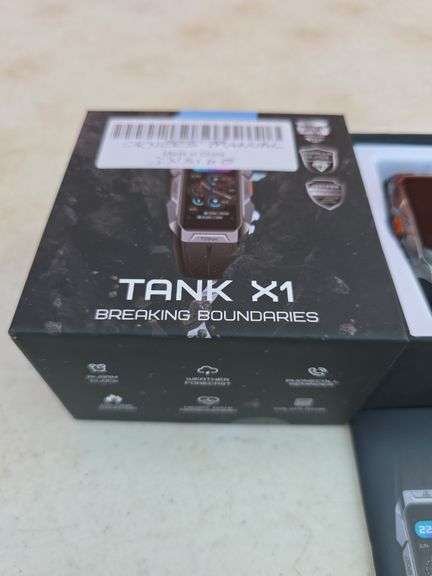 TANK X1 SMART WATCH NIB