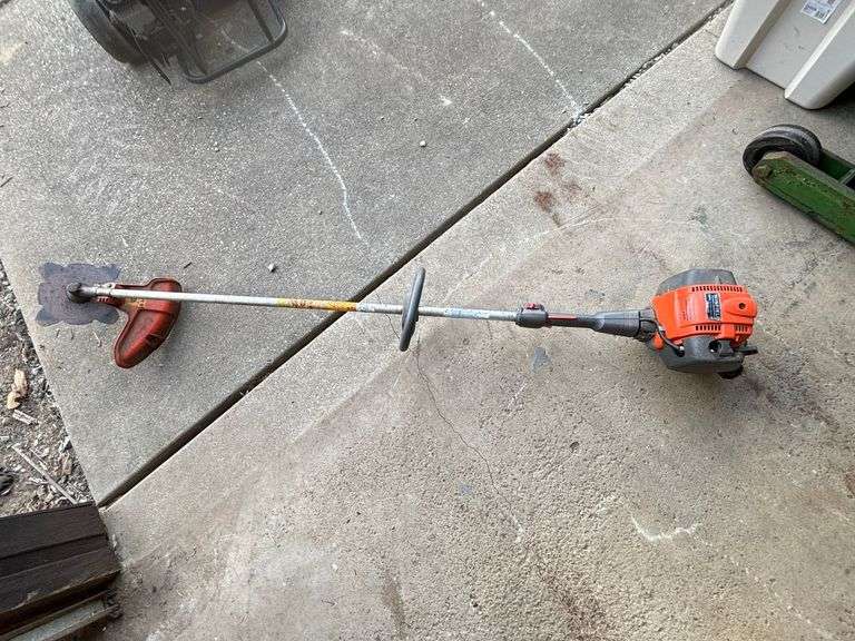 Husqvarna 224L Gas Trimmer w/Steel Blade