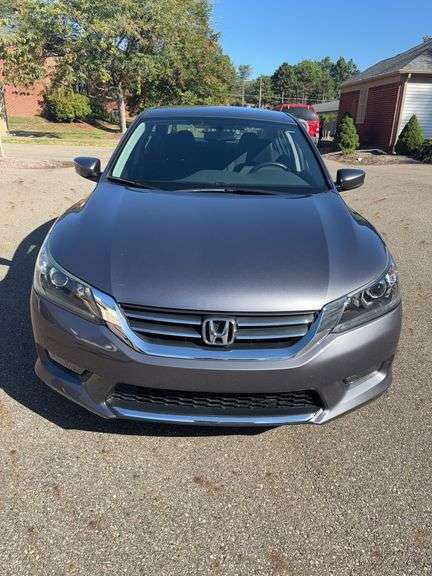 2014 Honda Accord Sport -Only 52,500 Miles , Mint Condition!! Just Drove Around Town