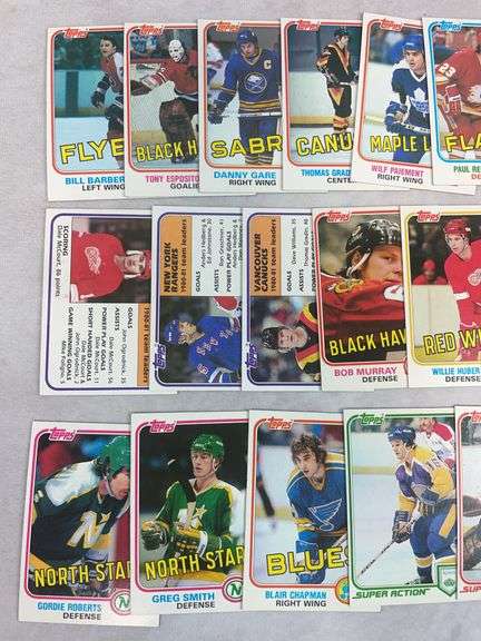 1981-1982 Topps Hockey lot of 25 w/ Ray Bourque