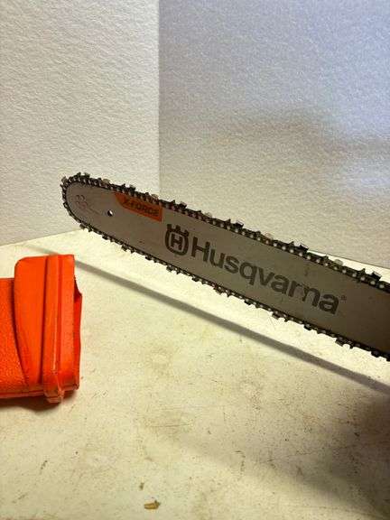 Husqvarna 445 Chainsaw , 18” Bar , Like New w/Case
