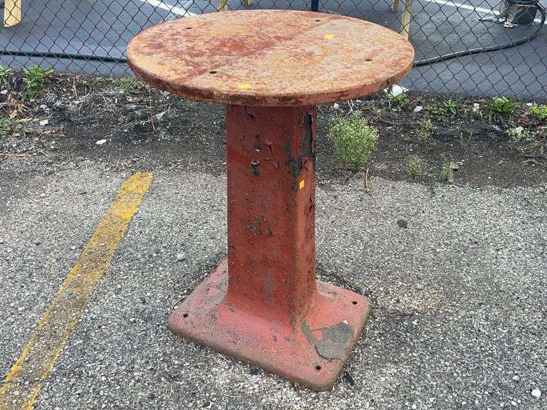 Steel Pedestal
