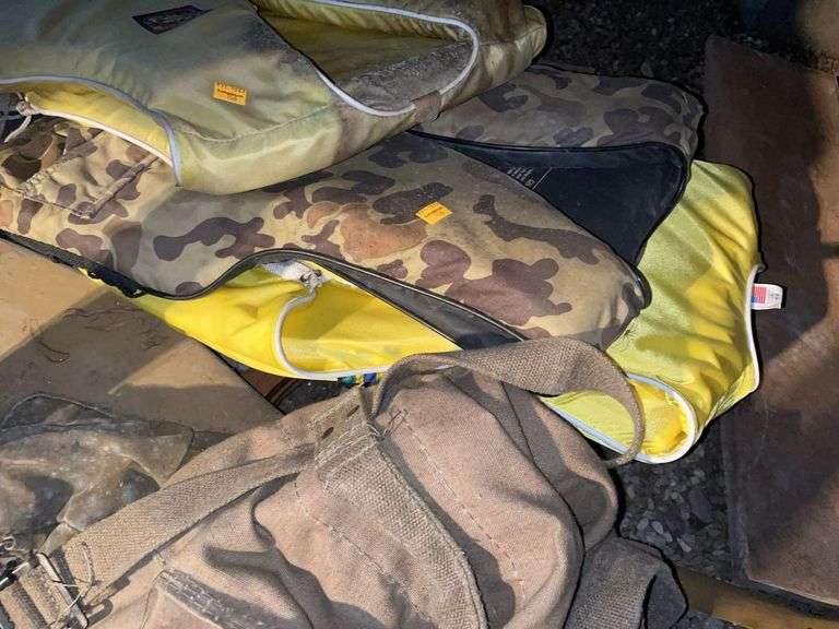 Life Jackets & Paddle