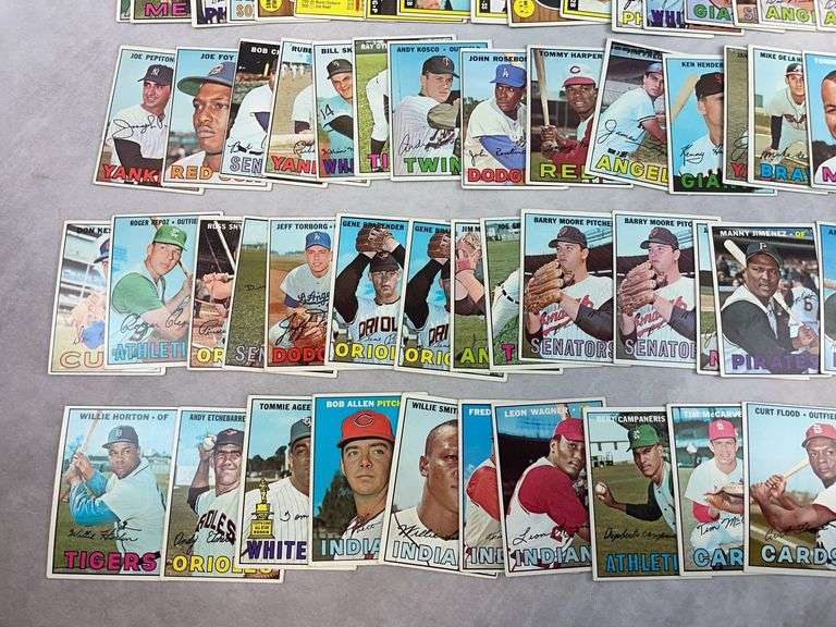 (90) 1967 Topps Baseball Cards - Mostly Commons