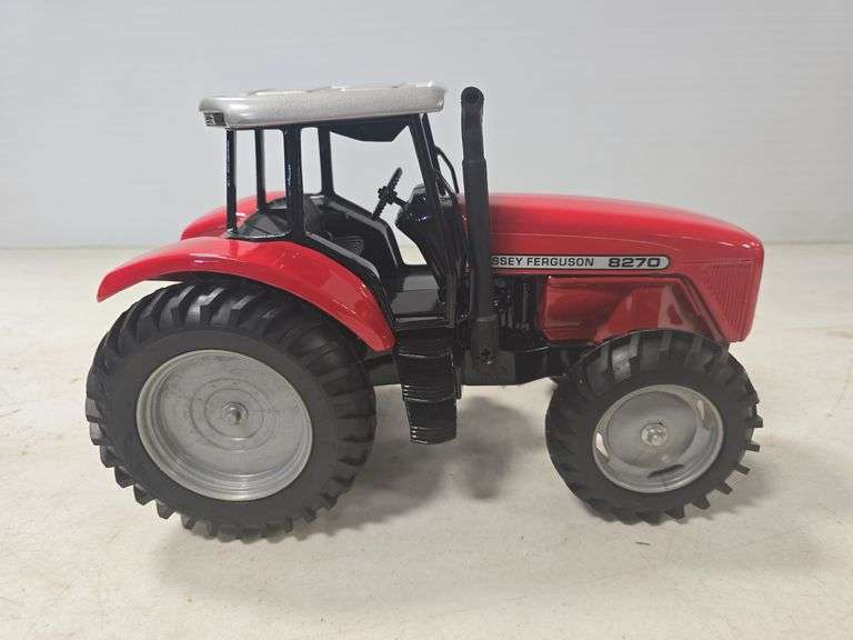 SCALE MODELS MASSEY FERGUSON 8270 1/16 SCALE TOY TRACTOR