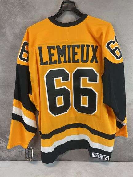 Mario Lemieux vintage Hockey jersey  Pittsburg Penguins, gold/black XXX large