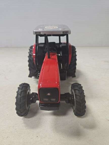 SCALE MODELS MASSEY FERGUSON 4270 1/16 SCALE TOY TRACTOR