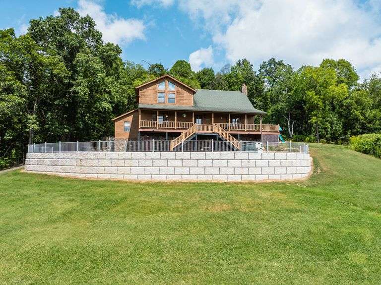 Lodge on 12 Acres with a Million Dollar View, Sold $533,500
