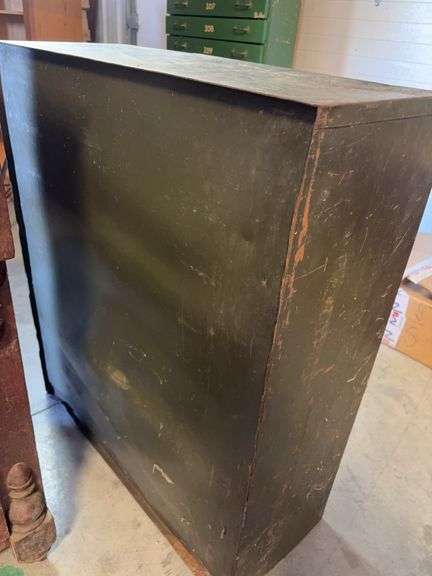 Metal cabinet with drawers - contents included