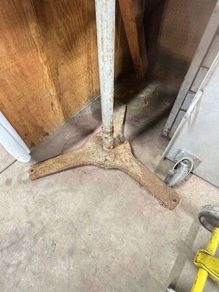 Milwaukee Electric Grinder on Stand