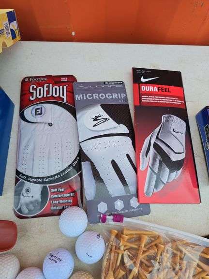 LOT OF GOLFING ITEMS