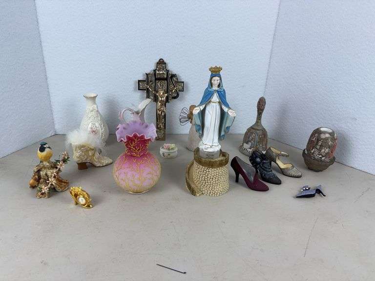 Glass Vases & Figurines