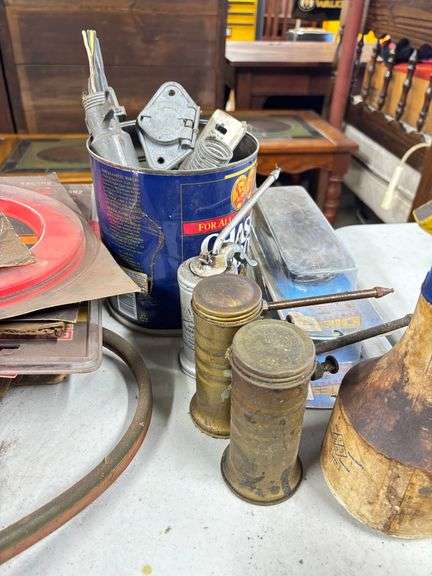 Truck Plugs , Oil Cans