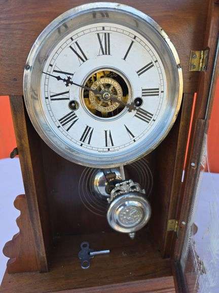 WATERBURY EASTON WALNUT MANTLE CLOCK WORKS