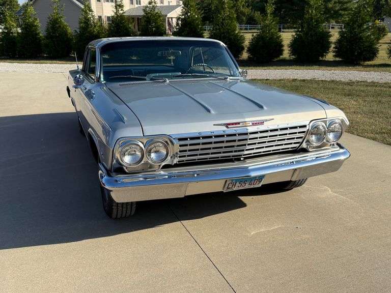 1962 Chevy Impala SS with 409 Engine and California Car One-Piece Bumper