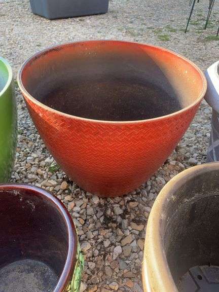 (6) planters - mostly plastic