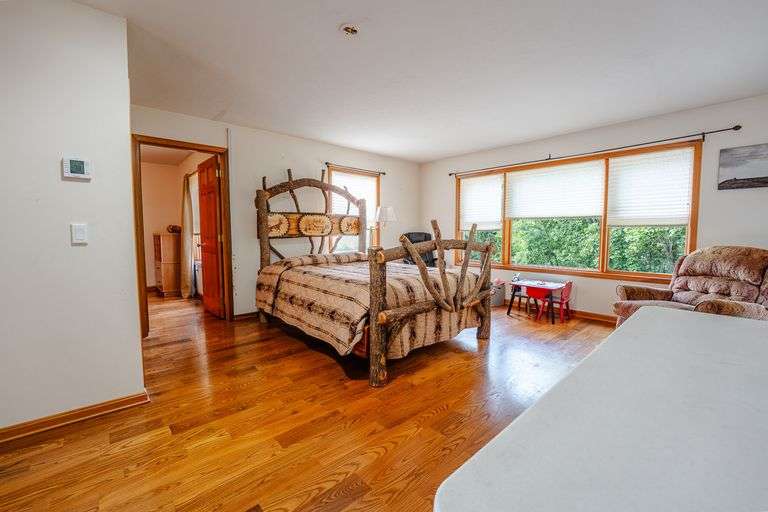 Lodge on 12 Acres with a Million Dollar View, Sold $533,500