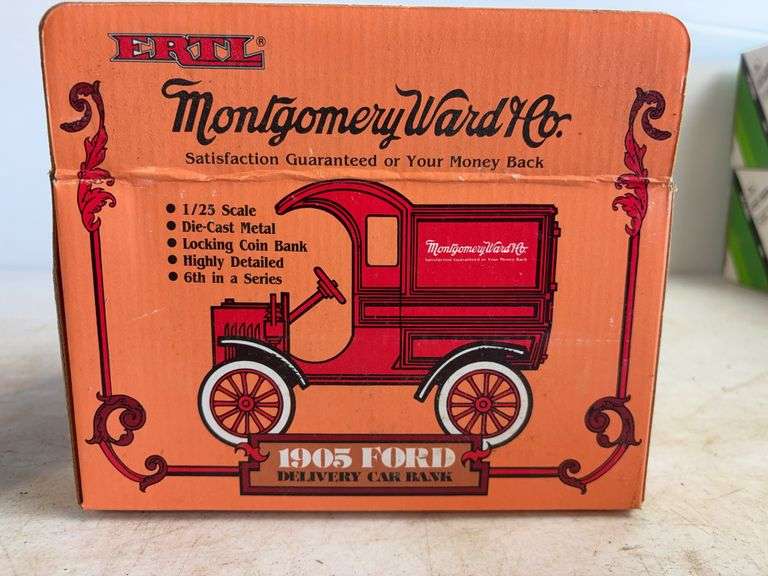 John Deere model truck bank and Ford 1905 model delivery car bank - 1/25 scale, dirty