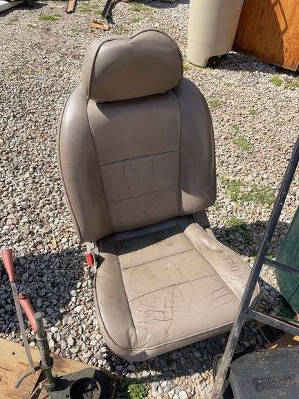 Large lot of misc. items including car seat, Rubbermaid trash barrel, radio parts, jumper cables, hy