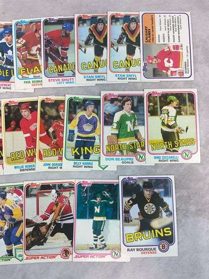 1981-1982 Topps Hockey lot of 25 w/ Ray Bourque