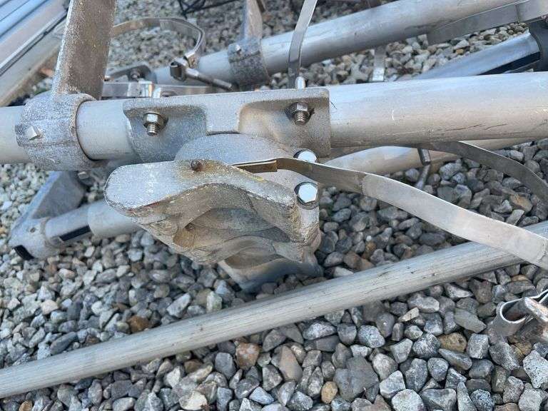 Parking meter stands and (4) legs