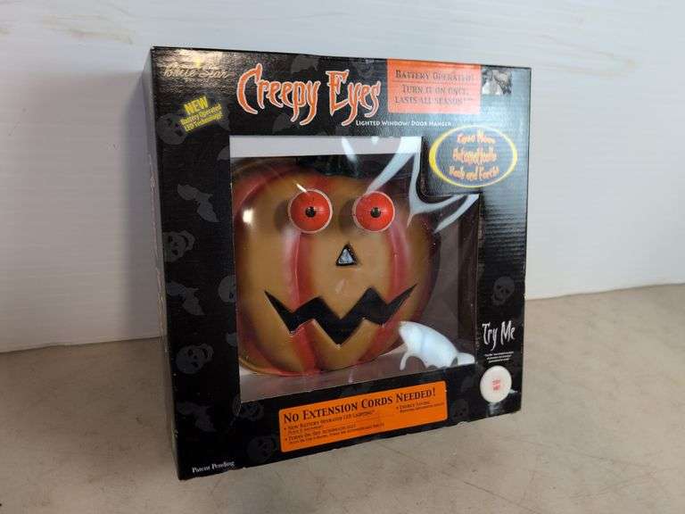 Halloween creepy eyes lighted window/door hanger