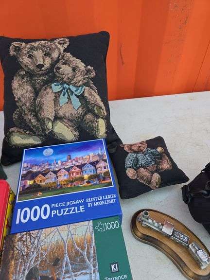 LOT OF BOYDS BEARS AND MISC