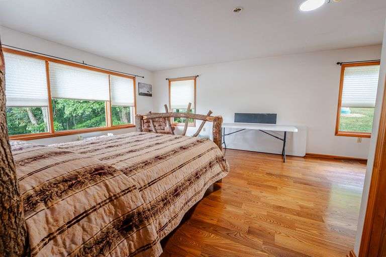 Lodge on 12 Acres with a Million Dollar View, Sold $533,500