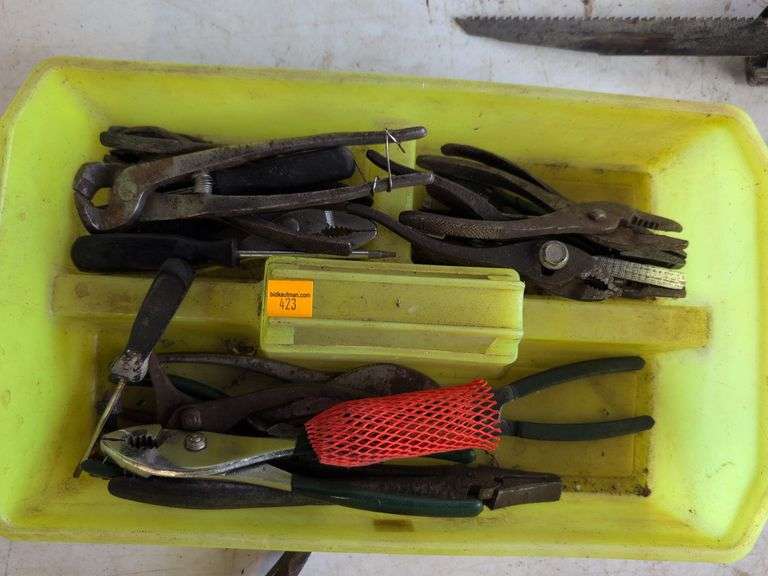 Ridgid sawzall, crow bar, pliers, and other hand tools