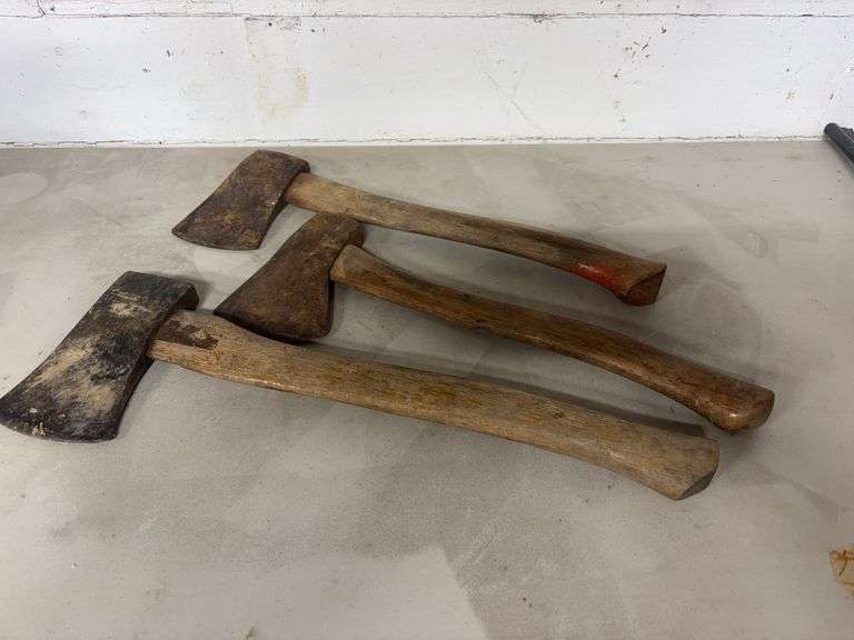 3 Hatchets