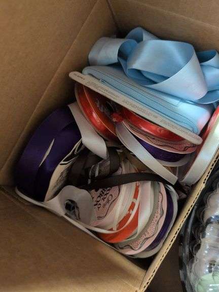 Assortment of sewing supplies - see photos