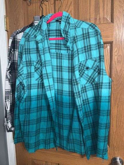 (3) Men’s Flannel Shirts (Size L)