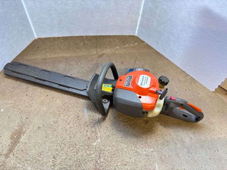Husqvarna 122HD45 Gas Hedge Trimmer