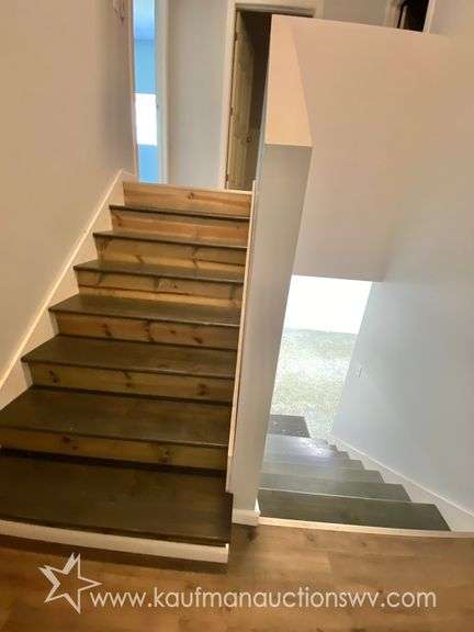 3800 Sq. Ft. Versatile Building, Commercial & Residential Opportunity (Sold $94,600)