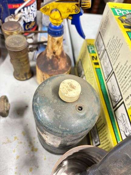 Truck Plugs , Oil Cans