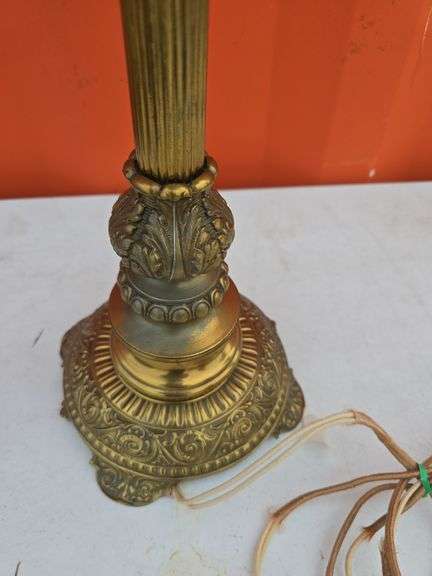 NICE ANTIQUE PARLOR LAMP WITH HAND PAINTED GLOBE