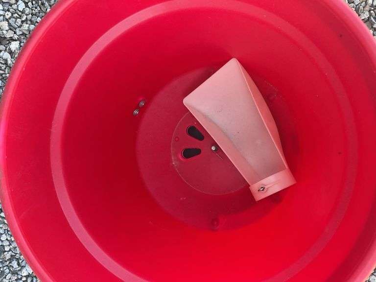 Earthway Ev-N-Spred seeder