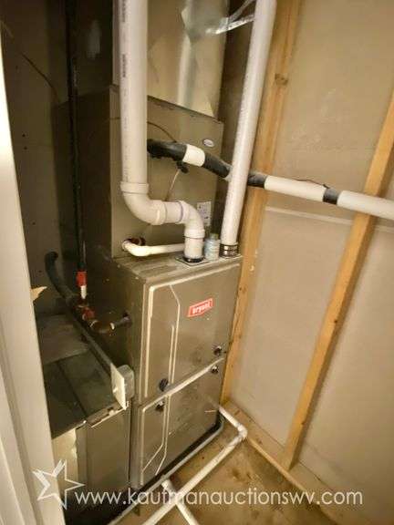 3800 Sq. Ft. Versatile Building, Commercial & Residential Opportunity (Sold $94,600)