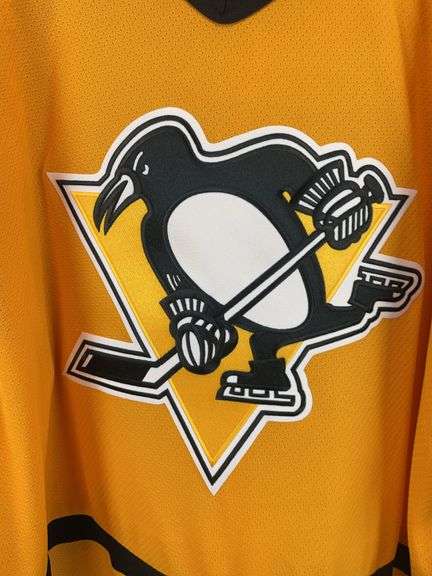 Mario Lemieux vintage Hockey jersey  Pittsburg Penguins, gold/black XXX large