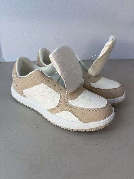 Danskin Shoes Size 10 (new)