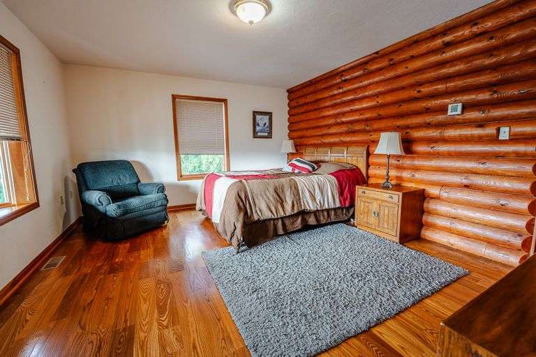 Lodge on 12 Acres with a Million Dollar View, Sold $533,500