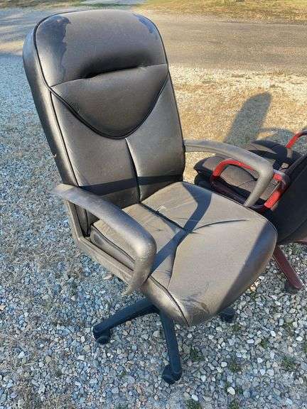 (2) office swivel chairs