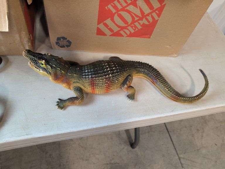 (4) boxes of toy animals