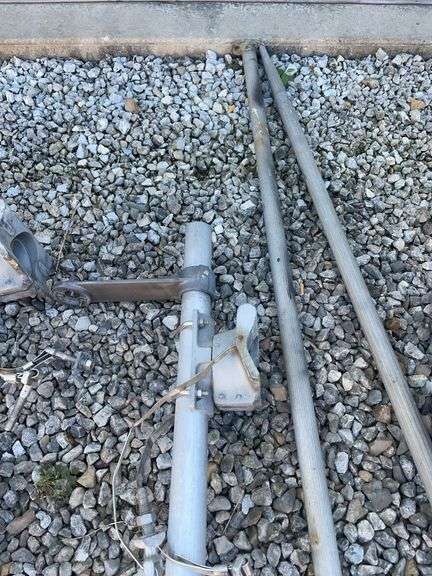 Parking meter stands and (4) legs